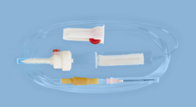 Система для вливаний гемотрансфузионная для крови с пластиковой иглой — 20 шт/уп купить оптом в Сургуте
